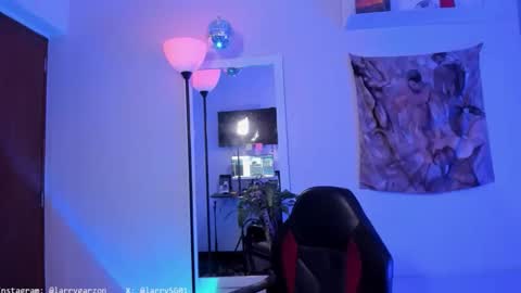 larry_stewart online show from May 29, 11:36 pm