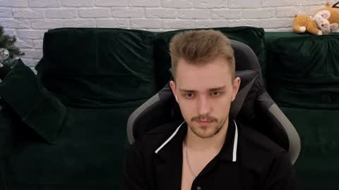 Lars online show from December 4, 1:25 am