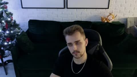 Lars online show from December 8, 1:24 am