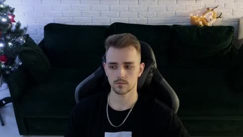 Lars online show from December 18, 1:37 am