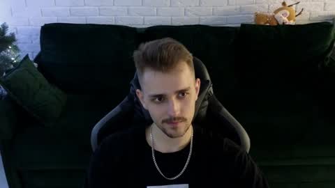 Lars online show from December 25, 12:59 am