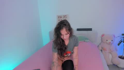 Lary  online show from June 9, 2:12 am