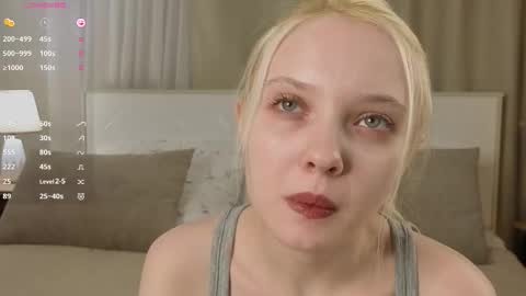 Emilia for my friends Amy online show from November 25, 1:16 am