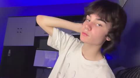 Snapshot of laski_twink chatting on June 18, 11:20 pm laski_twink online show from June 18, 11:20 pm