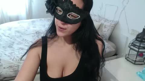 Snapshot of lasolitaauri chatting on April 2, 1:42 pm Auri online show from April 2, 1:42 pm