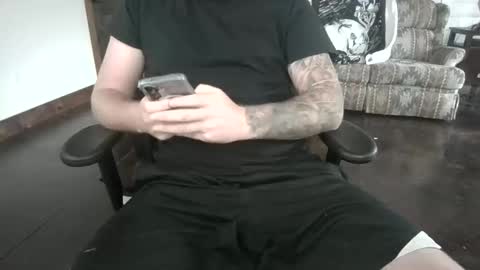 Snapshot of latenights_13 chatting on November 16, 9:20 pm latenights_13 online show from November 16, 9:20 pm