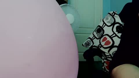 latexchris77 online show from July 12, 6:59 am