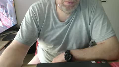 Snapshot of latexloverch71 chatting on June 6, 10:31 am Andreas Latexlover online show from June 6, 10:31 am