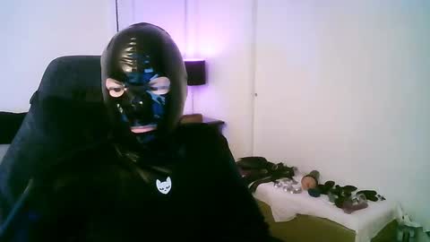 latexminheadroom online show from October 26, 1:44 am