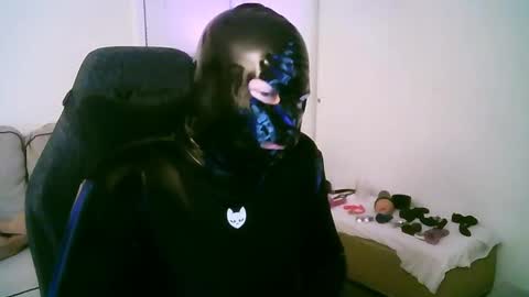 latexminheadroom online show from May 15, 11:23 pm