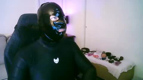 latexminheadroom online show from May 17, 1:25 am