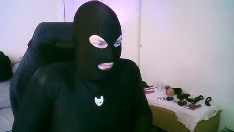 latexminheadroom online show from June 20, 2:47 am
