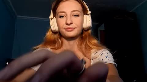 Amelia online show from October 12, 1:10 pm