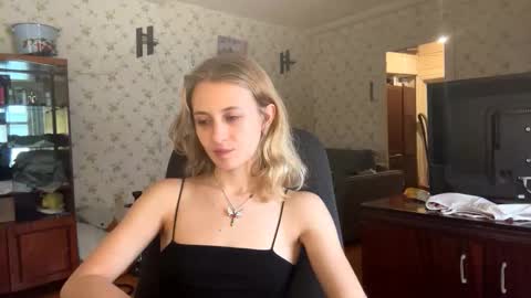 Snapshot of laticiacalicutt chatting on February 28, 1:12 pm Amelia online show from February 28, 1:12 pm