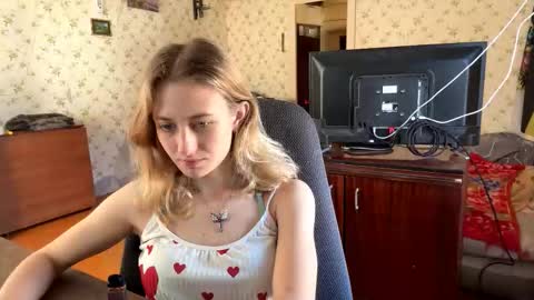 Snapshot of laticiacalicutt chatting on March 22, 1:36 pm Amelia online show from March 22, 1:36 pm