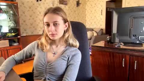 Snapshot of laticiacalicutt chatting on March 24, 9:58 am Amelia online show from March 24, 9:58 am