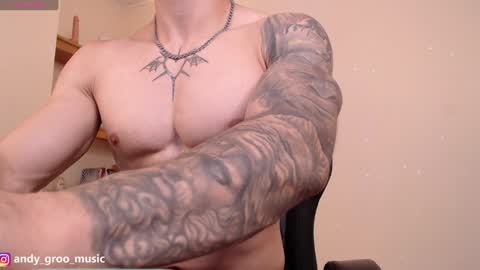 latin_green_eyes_ online show from January 11, 1:16 am