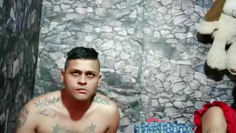 Snapshot of latin_hornycouple chatting on December 29, 7:00 pm latin_hornycouple online show from December 29, 7:00 pm