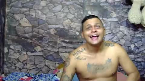 Snapshot of latin_hornycouple chatting on January 24, 3:45 pm latin_hornycouple online show from January 24, 3:45 pm