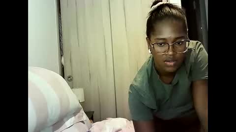 latina033 online show from March 24, 10:59 pm