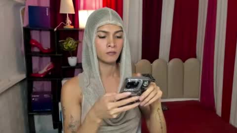 Snapshot of latina_asian chatting on June 7, 8:34 pm Latina Asian online show from June 7, 8:34 pm