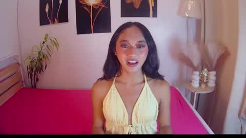 Snapshot of latina_kia chatting on November 15, 10:45 am latina_kia online show from November 15, 10:45 am
