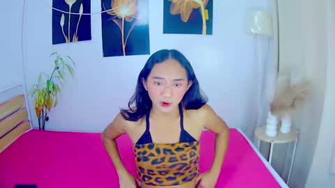Snapshot of latina_kia chatting on November 22, 8:46 am latina_kia online show from November 22, 8:46 am