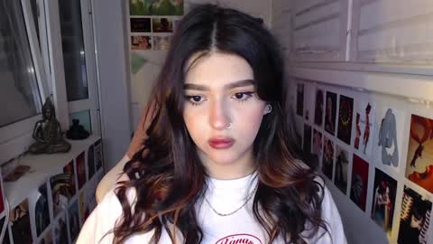 Snapshot of latina_mia chatting on January 6, 10:15 pm miiiiiiaaaa online show from January 6, 10:15 pm