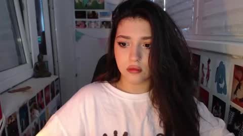 Snapshot of latina_mia chatting on February 11, 8:05 am miiiiiiaaaa online show from February 11, 8:05 am