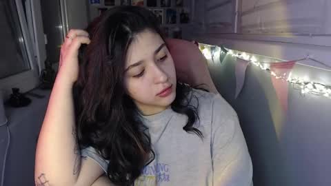 Snapshot of latina_mia chatting on February 24, 2:08 am miiiiiiaaaa online show from February 24, 2:08 am