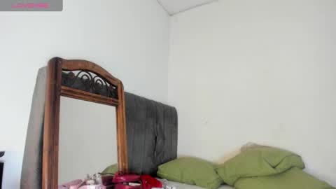 Snapshot of latinaastepmomm chatting on September 17, 1:35 pm angelina online show from September 17, 1:35 pm