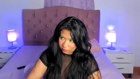 Snapshot of latinabombsheell chatting on February 14, 6:34 am Martina online show from February 14, 6:34 am