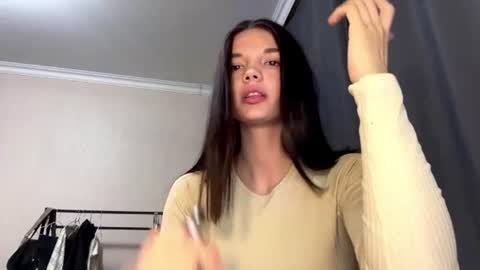 Sophie online show from June 17, 3:24 pm