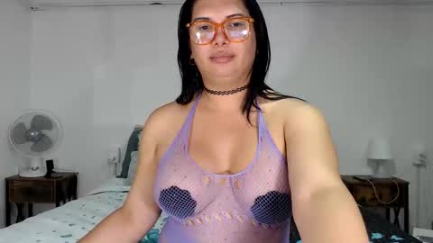 Snapshot of latinaflower_ts chatting on June 7, 9:40 pm FLOR SALVAJE online show from June 7, 9:40 pm
