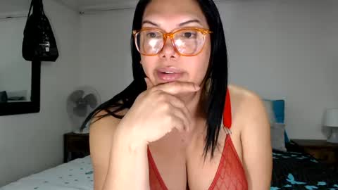 FLOR SALVAJE online show from June 17, 12:46 am