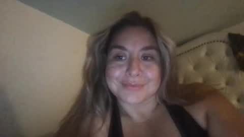 latinalinda02 online show from September 26, 3:21 am