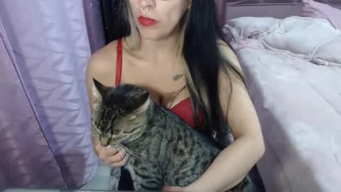 latinboobs23 online show from December 20, 2:41 am