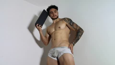 LatinBoyVIP  Colombian online show from June 12, 3:05 am