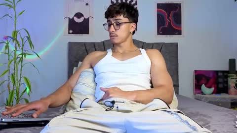 Logan online show from November 10, 11:37 pm