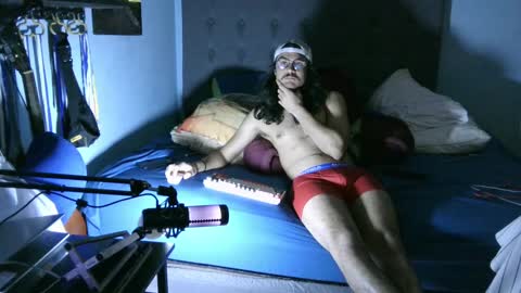 latinincognito online show from December 15, 5:34 am