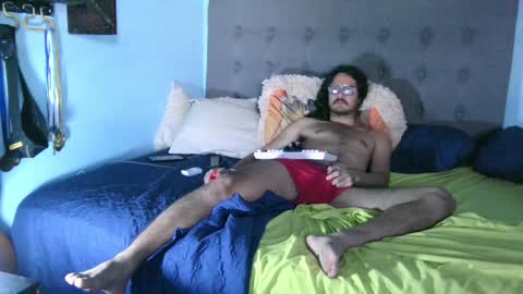 latinincognito online show from December 29, 5:12 pm