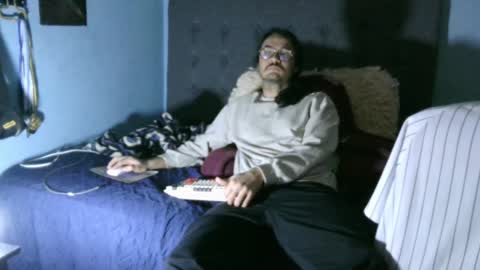 latinincognito online show from January 6, 6:47 am