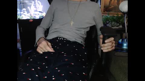 Snapshot of latinlover513 chatting on January 23, 7:51 pm latinlover513 online show from January 23, 7:51 pm