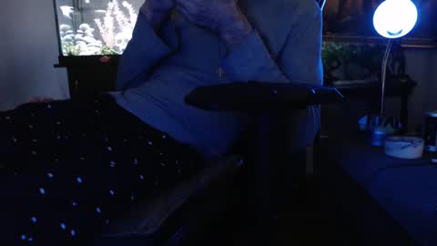 Snapshot of latinlover513 chatting on January 25, 10:28 pm latinlover513 online show from January 25, 10:28 pm