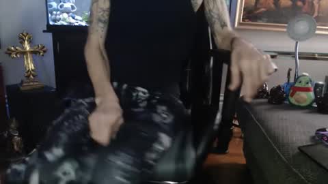 Snapshot of latinlover513 chatting on February 24, 9:20 pm latinlover513 online show from February 24, 9:20 pm