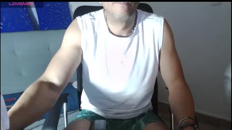 Snapshot of latinmartin254 chatting on March 5, 12:39 am latinmartin254 online show from March 5, 12:39 am