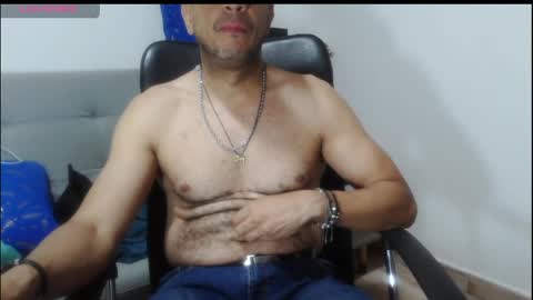 Snapshot of latinmartin254 chatting on March 24, 2:16 am latinmartin254 online show from March 24, 2:16 am