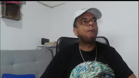 Snapshot of latinmartin254 chatting on May 31, 4:53 am latinmartin254 online show from May 31, 4:53 am