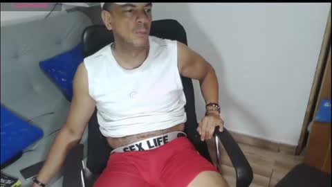 Snapshot of latinmartin254 chatting on June 13, 3:37 am latinmartin254 online show from June 13, 3:37 am
