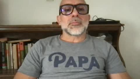 Snapshot of latino_to20 chatting on June 15, 8:33 pm latino_to20 online show from June 15, 8:33 pm